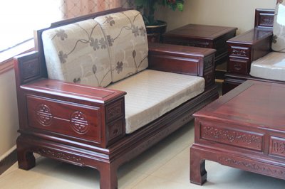 你購買實木家具廠家的產品的時候，一般怎么判斷其質量