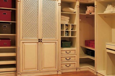 選擇質量好的濟南實木衣柜，有這幾種方法