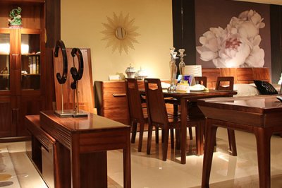 挑選濟南實木桌椅的方法都有哪些