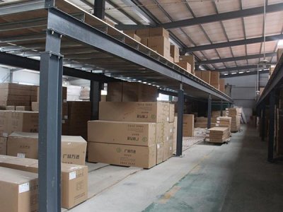 實(shí)木家具廠家?guī)私鈱?shí)木衣柜如何防蟲