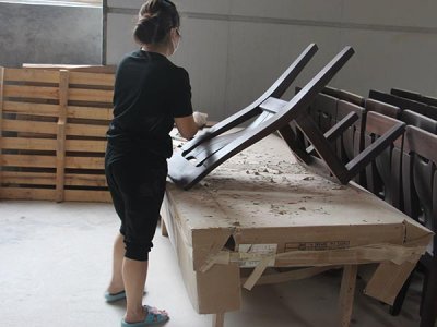 山東實(shí)木家具具有什么優(yōu)點(diǎn)?