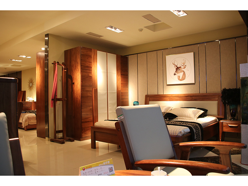 實木整體衣柜有哪些優勢？